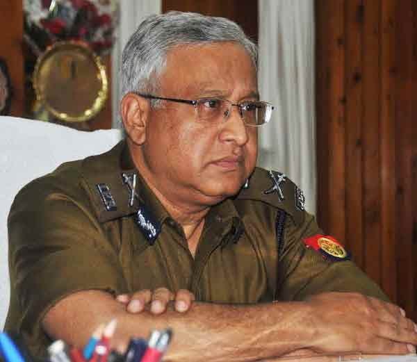 cm akhilesh grieved on dgp javeed ahmad father demise