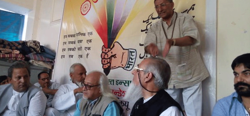 a mosque in delhi where muslims narrate gayatri mantra to end roza