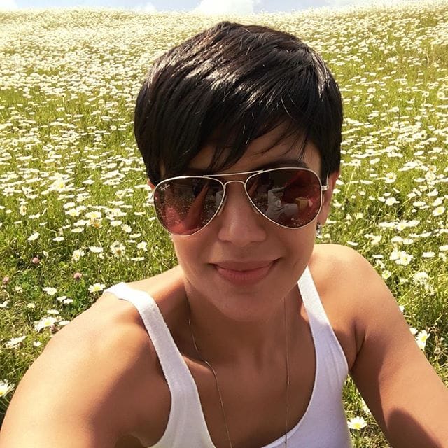 mandira bedi Is holidaying In gulmarg