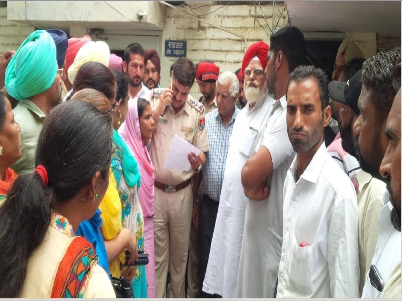 AAM ADAMI PARTY, Memorandum send, police department, AAP leader, muktsar, jalandhar