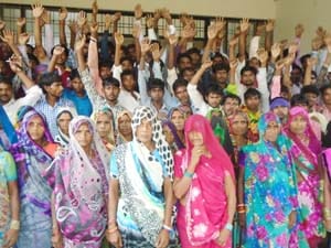 gram pradhan anti strike villagers