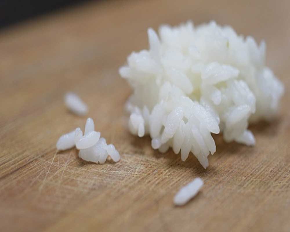 Easy way to Identification of plastic rice