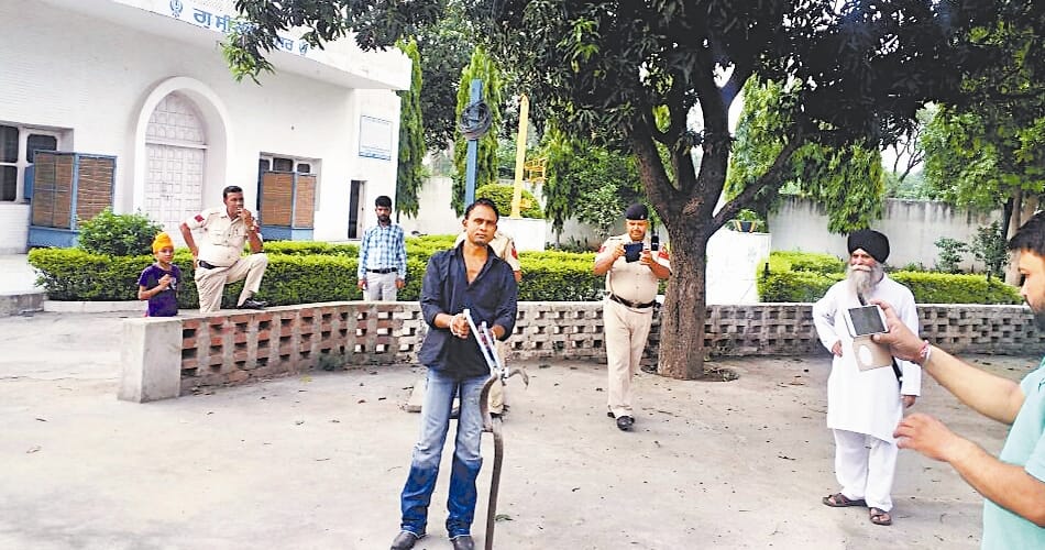 chandigarh snake fighters saleem, mehandi and ashraf profile