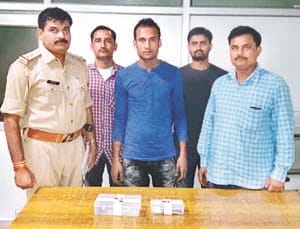 convict arrested in lalganj