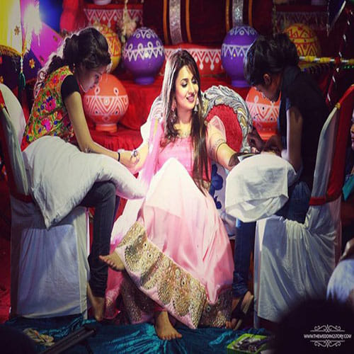 divyanka tripathi's mehendi and haldi ceremony pictures