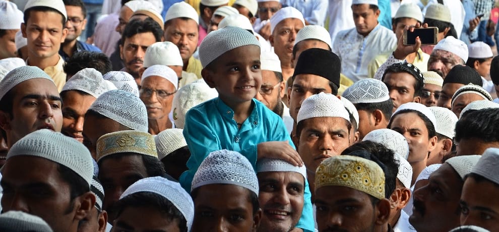 eid celebrated in delhi in this way, lakhs people gathered in mosque