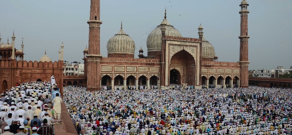 eid celebrated in delhi in this way, lakhs people gathered in mosque