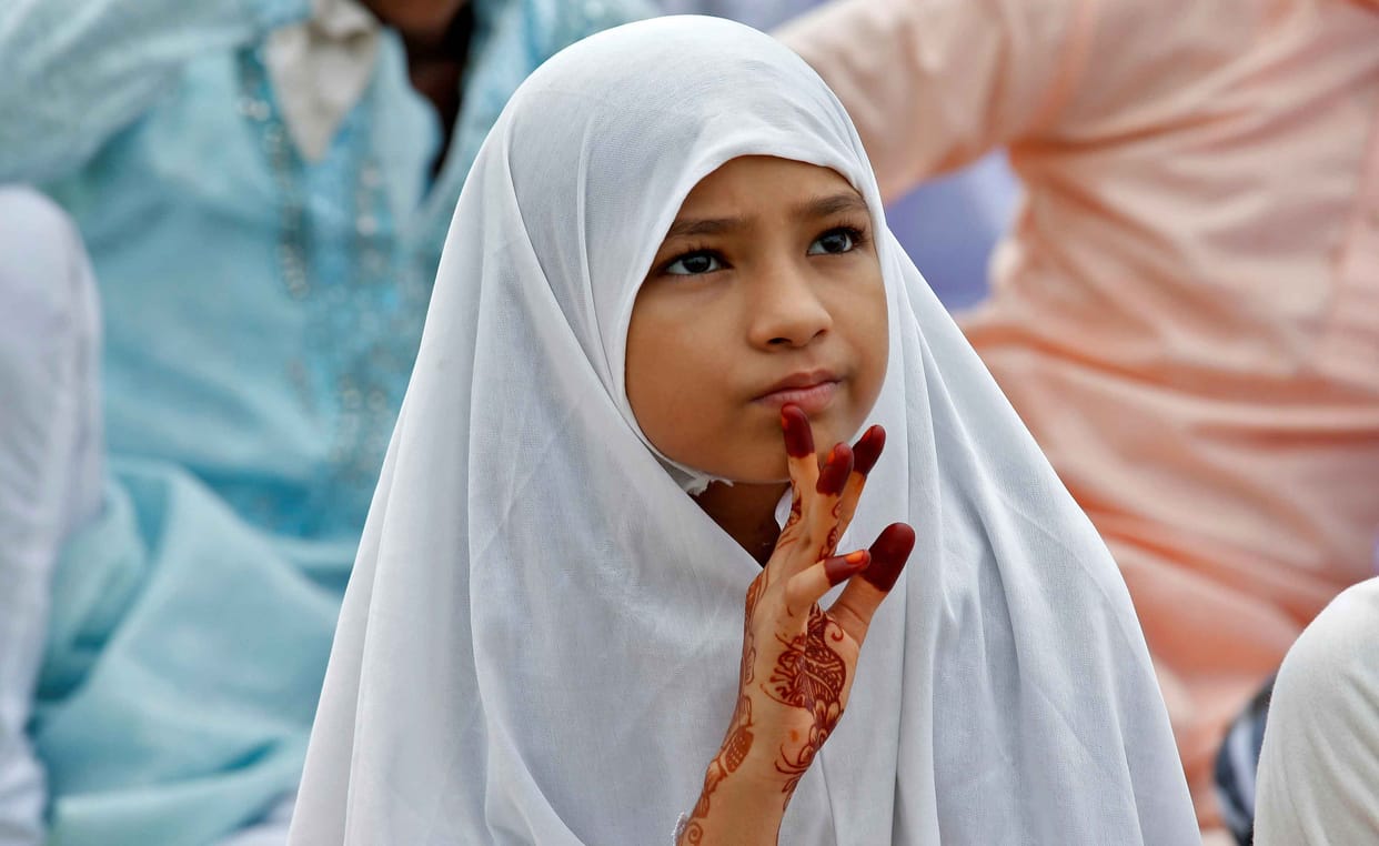 pictires of eidulfitra celibrarted in whole world