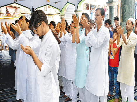 Eid celebrated by Shiites, Sunnis celebrate today