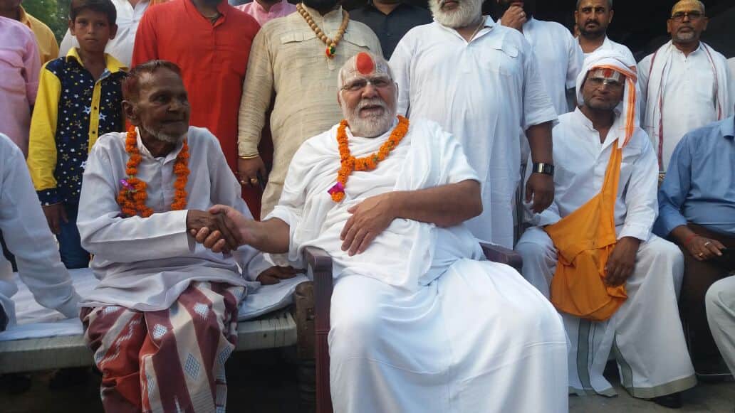 mahant gyan das wishes eid to hashim ansari