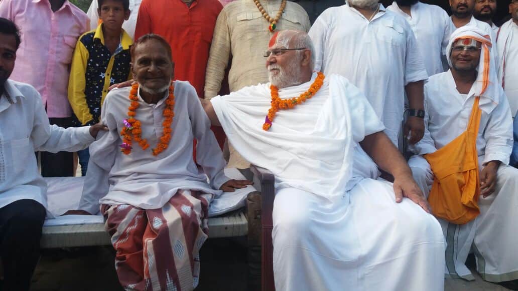 mahant gyan das wishes eid to hashim ansari
