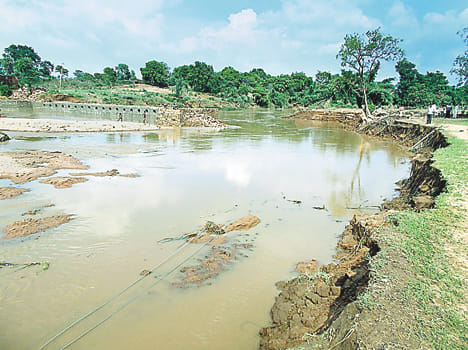 Czech dam washed away by the rain and seven Rpte