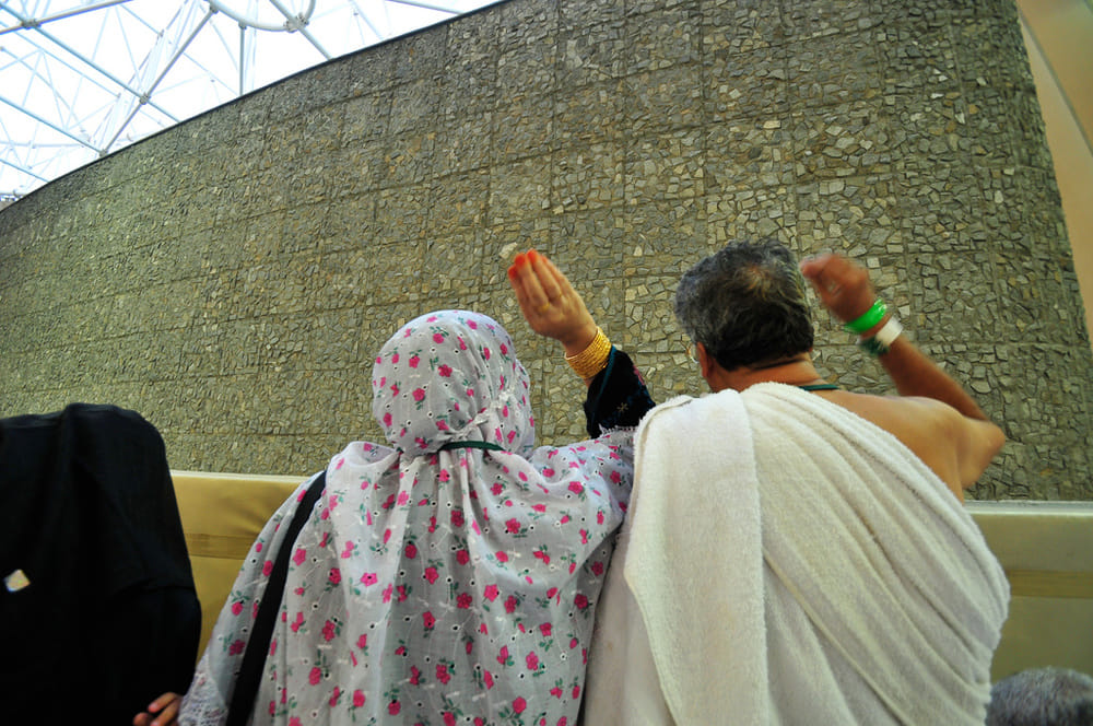 story behind stoning of the devil in hajj