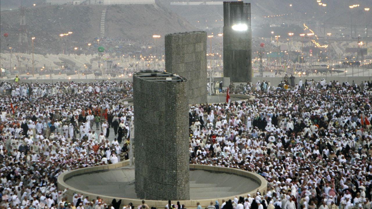 meena stoning ritual during hajj yatra