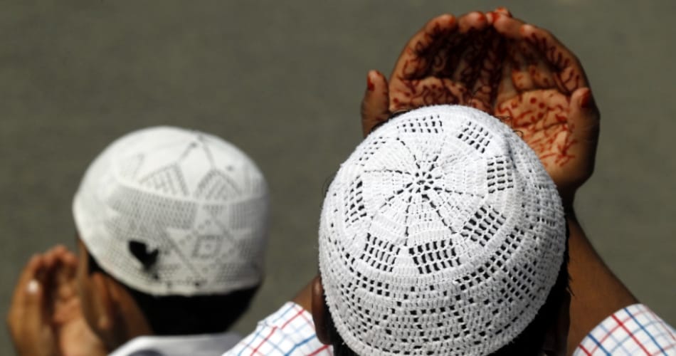 amazing story of sikh and muslim family friendship, sikh constructed the mosque in village