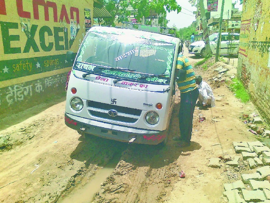 Sewerge problem in narnaul, overfalo water in nagal choudary