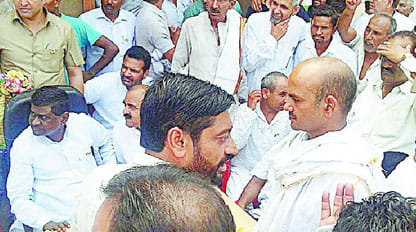 Candidate at loggerheads over