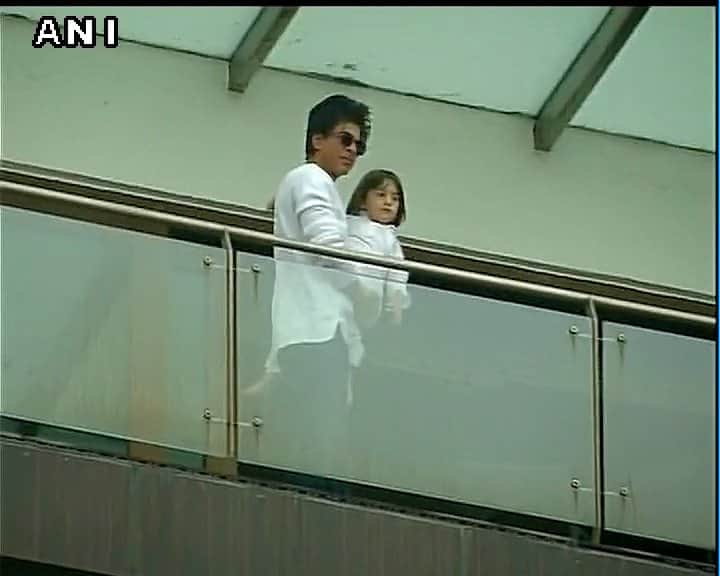 Shah Rukh Khan with his son AbRam at their Mumbai residence on  EidulFitr