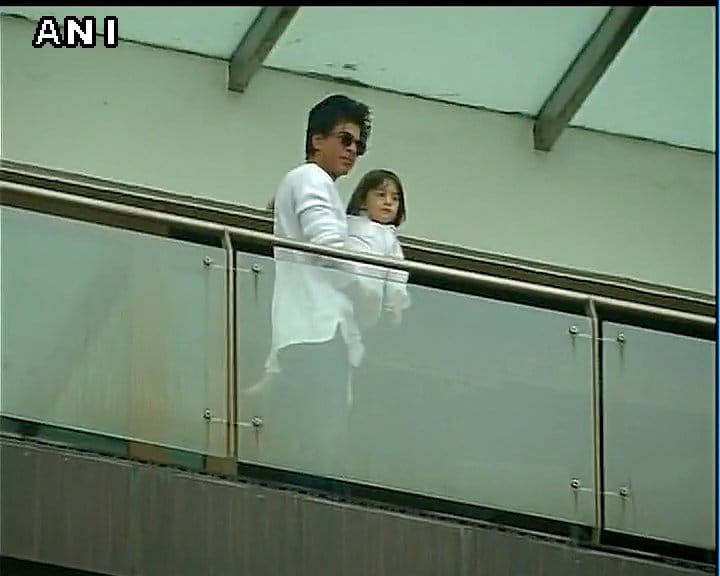 Shah Rukh Khan with his son AbRam at their Mumbai residence on  EidulFitr