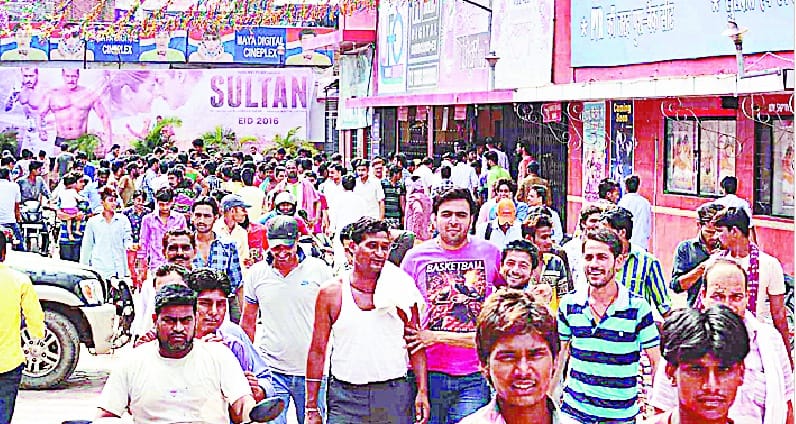 Sultan's show sold out