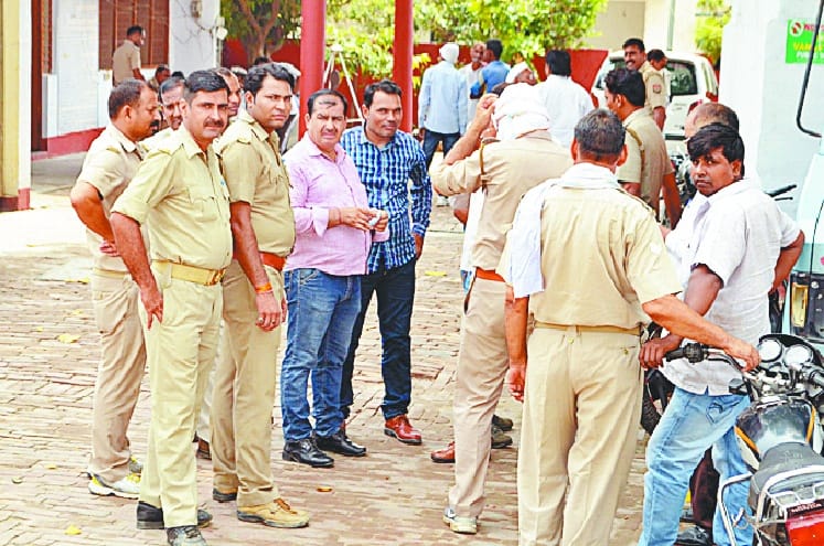 Excise team and firing between alcohol smugglers