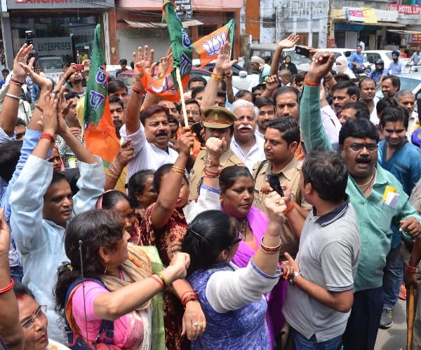 BJP protests on police station in Uttar Pradesh.