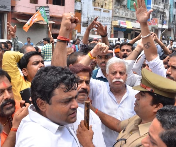 BJP protests on police station in Uttar Pradesh.