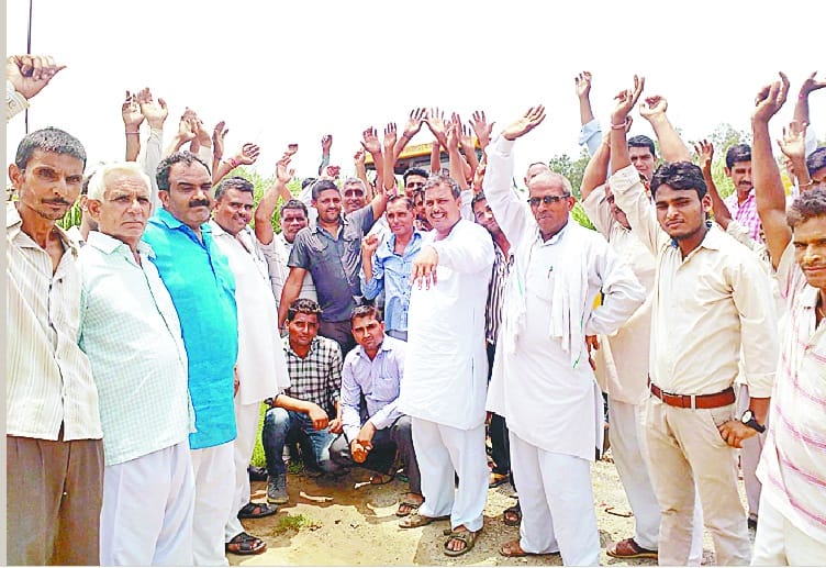 Warning to uproot railway track