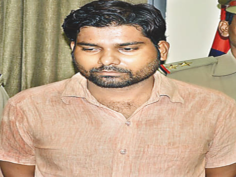 Bajrang Dal leader was nabbed in robbery