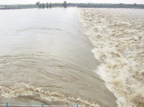 Ten feet and Ufnaa Gangu and bariarpur Bandha