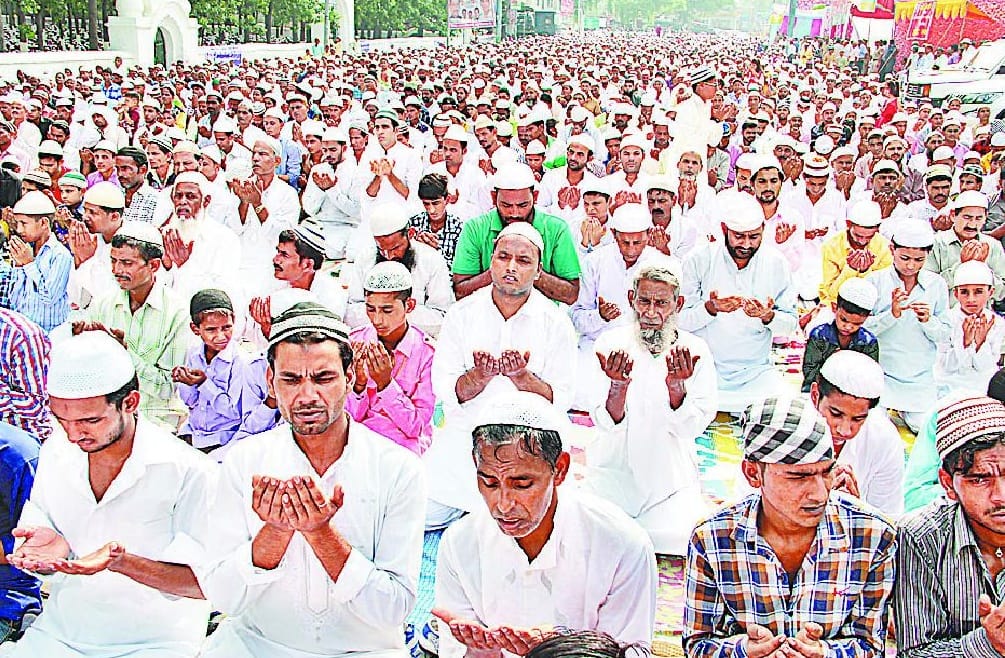 head bowed in Allah Bargah