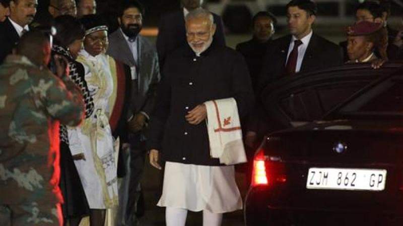 पीएम मोदी पहुंचे प्रीटोरिया