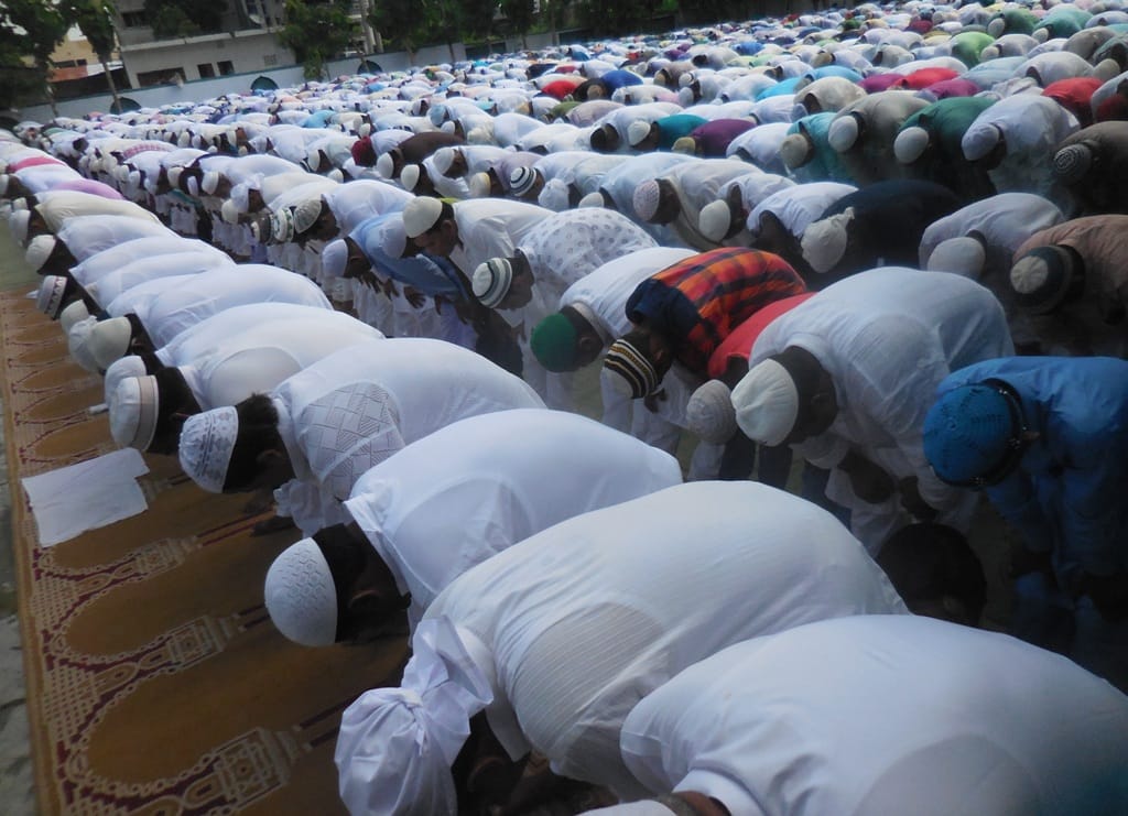 protest against teaching namaz to hindu students