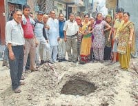 water, drinking water, people protest, kaithal