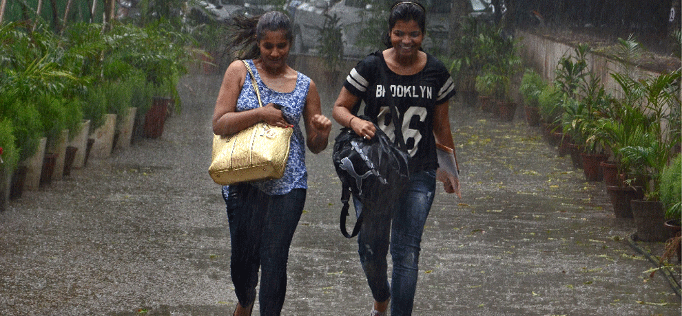 somewhere Heavy rains and somewhere dry in Delhi-NCR