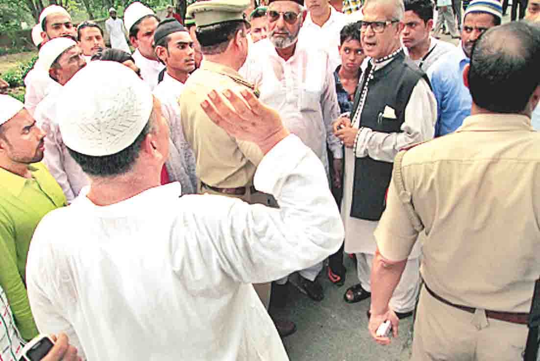 sub inspector beaten by namaji