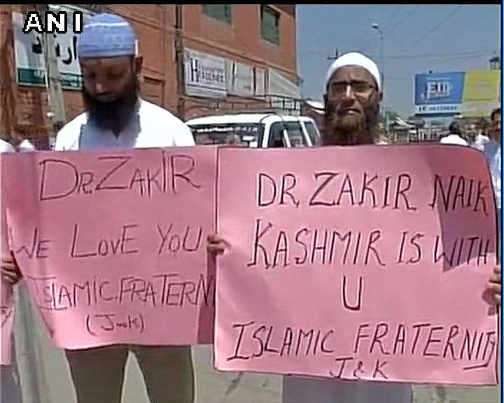 march in support of Zakir Naik in Srinagar