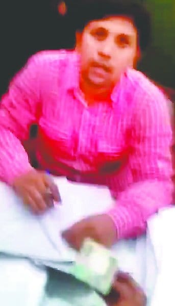 Viral Video of SDM Sadar Babu
