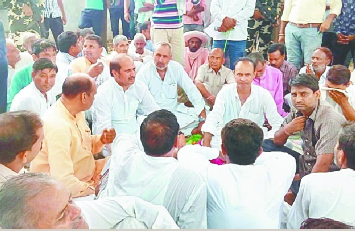 bjp workers protest on thana