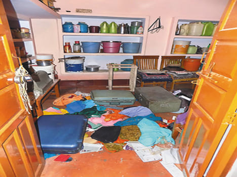 Burglars carried five million jewelery