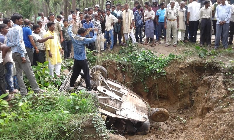 TEMPO-PICKUP accident, one dead