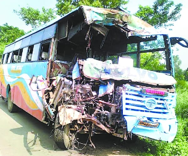 pac soldiers injured in bus accident