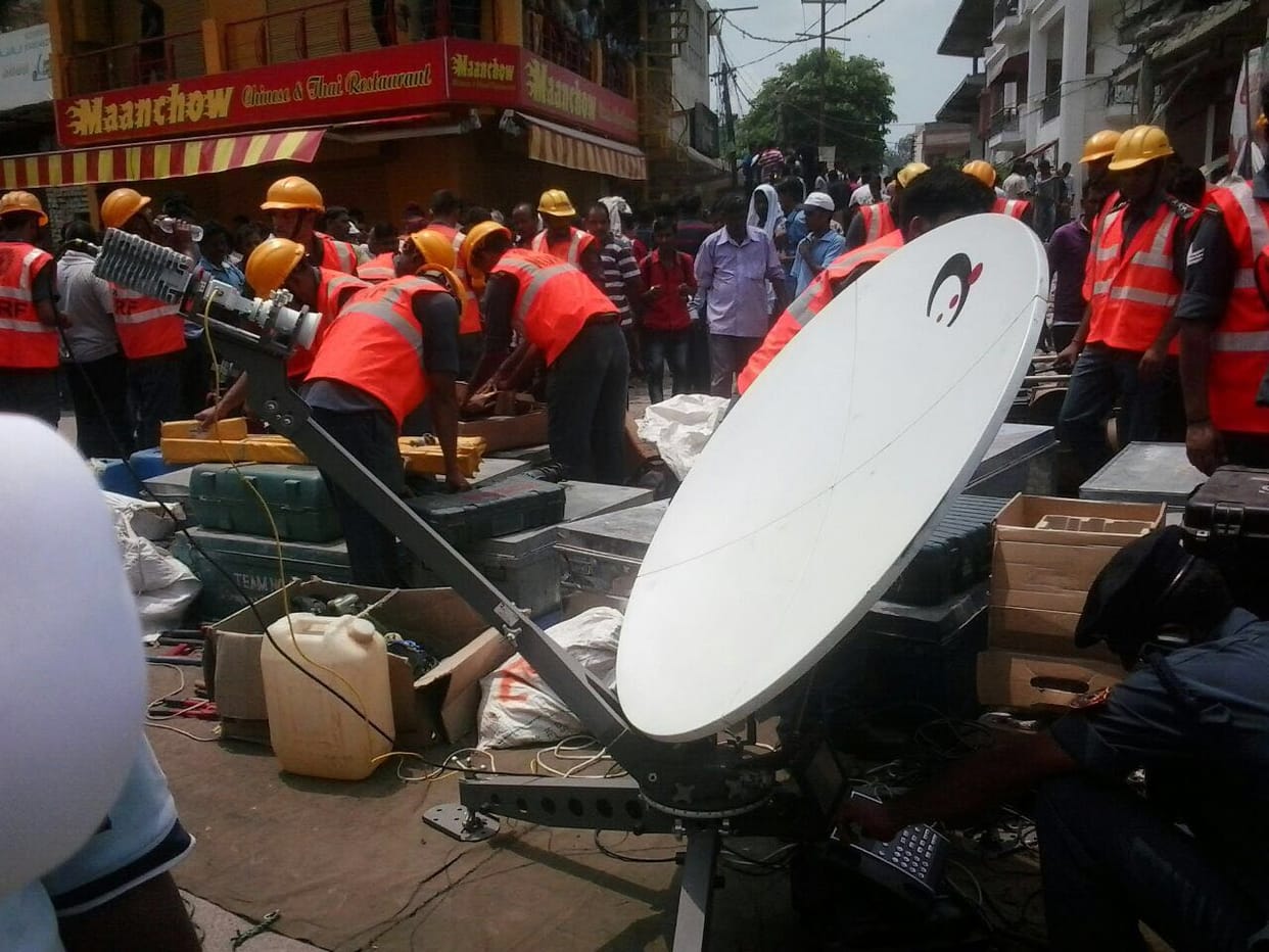 casualty during building demolition in meerut