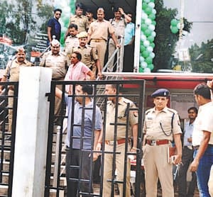 Lakh 60 thousand robbed the bakery business