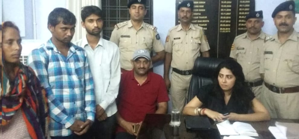 Attempt of Honour Killing in Himachal, UP girl beaten brutly.