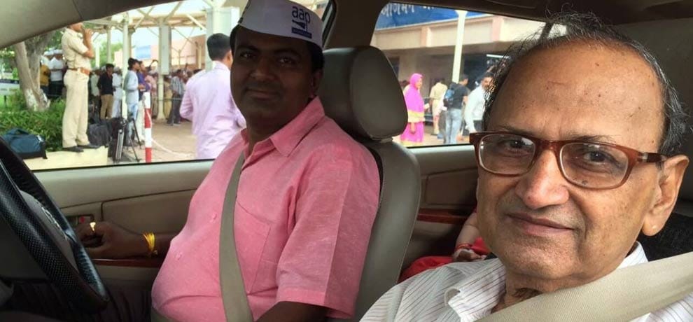 kejriwal in gujarat, twitter makes joke of him and also support him