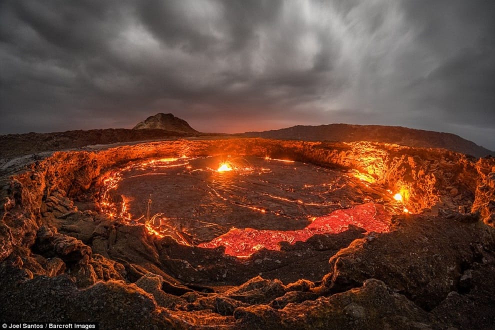 daring photographer captures rare images of lava lake  