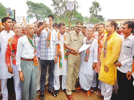 10 BJP circles tell the poor law and order police station