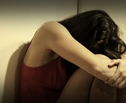 IIT BHU: बेटियों को संघर्ष जन्मपत्री में मिलते हैं, आप बस आंखों से अंधेरे का डर खत्म करवा दें IIT BHU: Heartbroken by the incident in BHU campus which scares girls' education in statistics