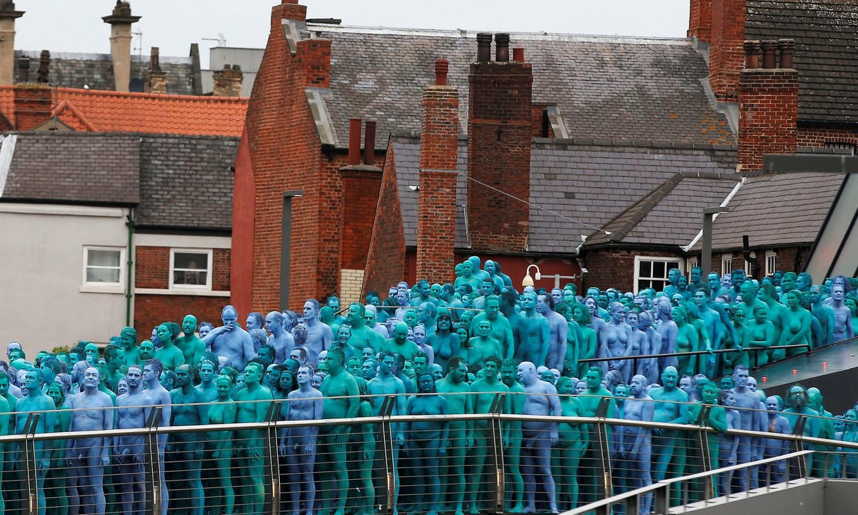 3,000 people posed nude for spencer tunick' photgraphy